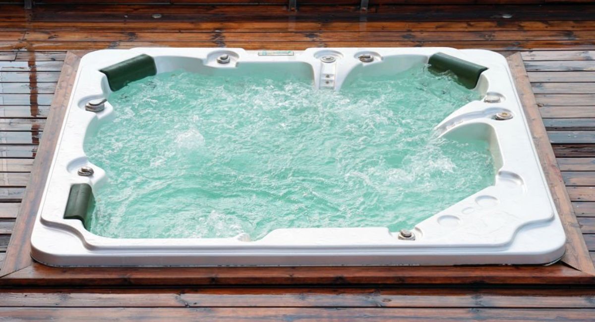 How Does a Hot Tub Work