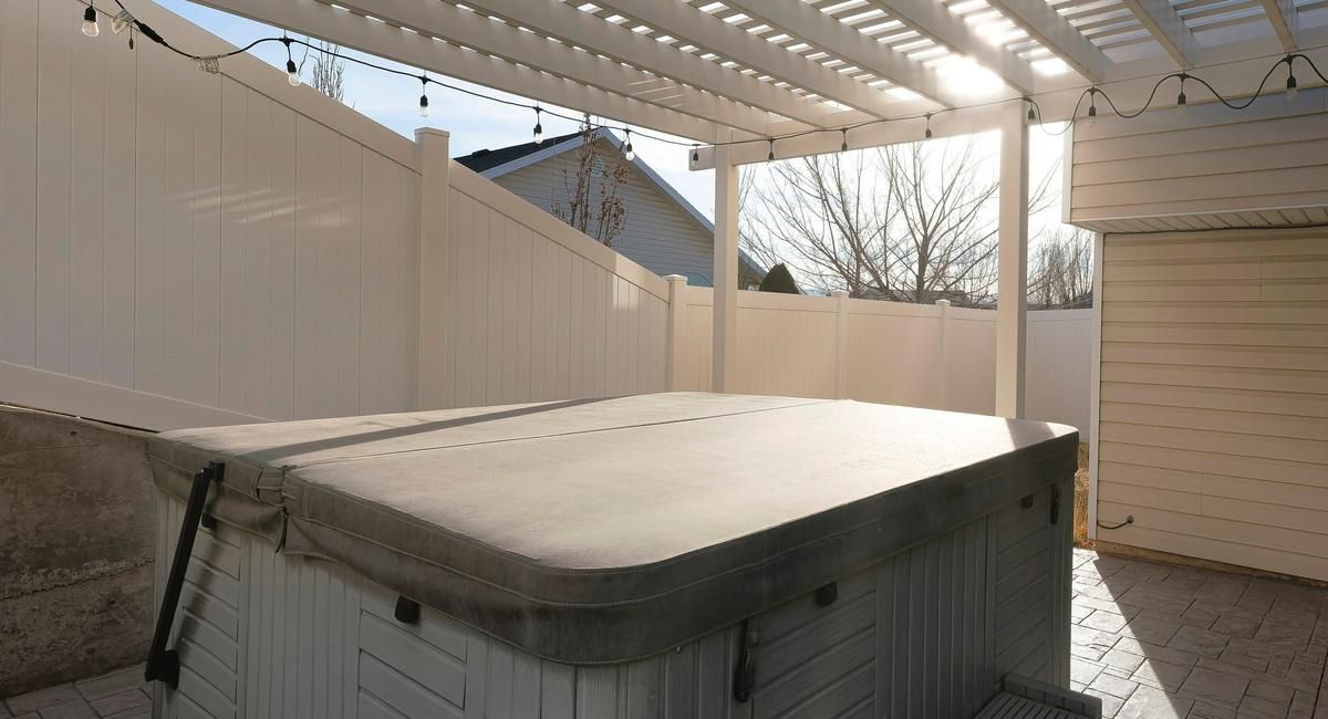 How to Clean Hot Tub Cover